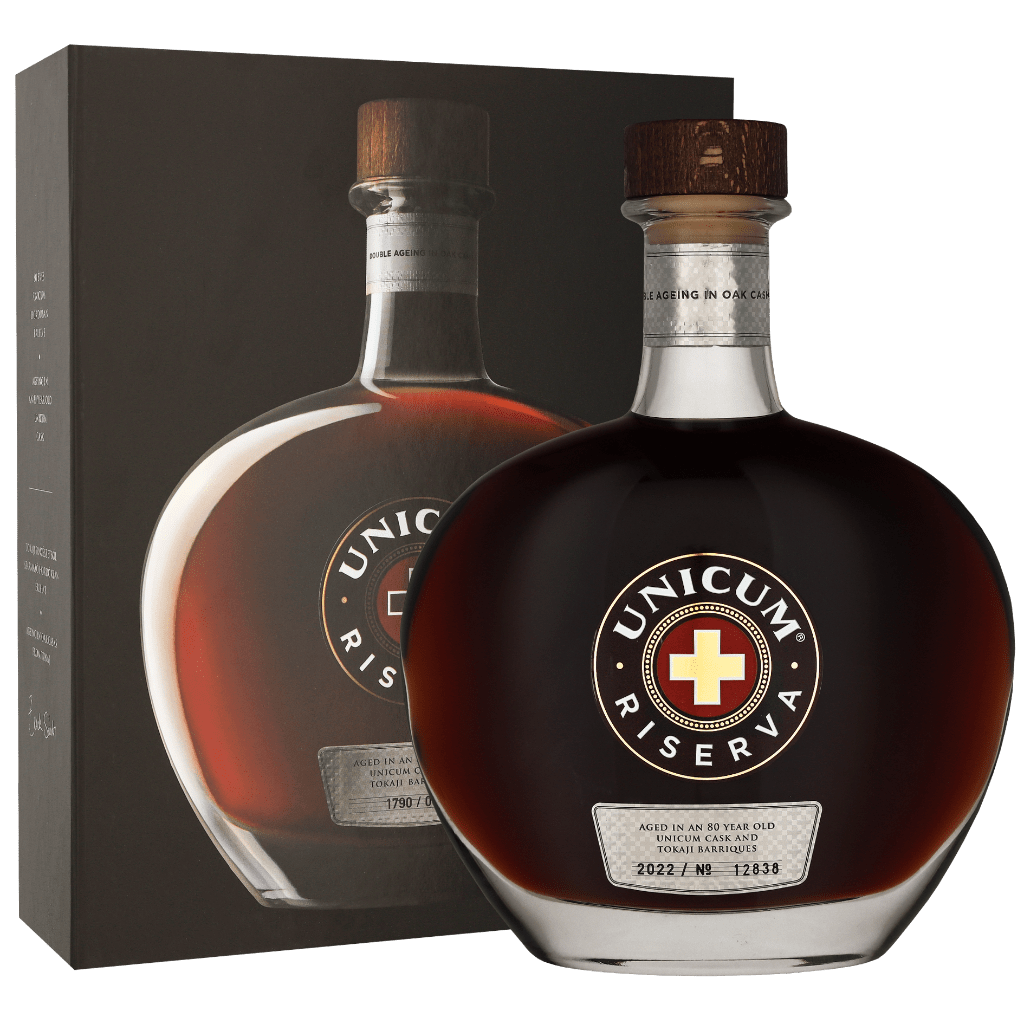 Unicum Zwack Riserva 70cl Kruidenbitter + Giftbox